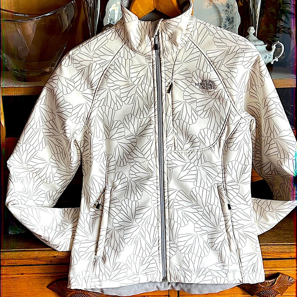 The North Face Womenswear Jacket🔥2X Host Pick💥